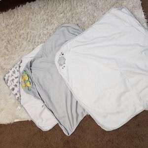 Baby neutral bath towels